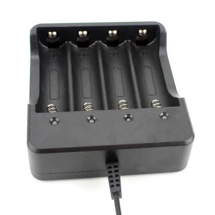 US EU Standard Plug 4 Slot Lithium-ion Rechargeable Battery Charger 18650